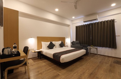 Nashik Hotel | Hotel Triton