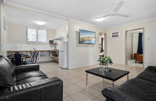 Cairns North Hotel | Hotel Tropiq