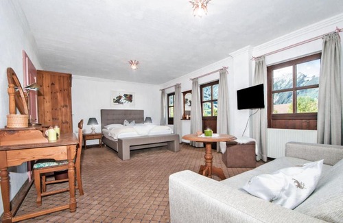 Schonbach Hotel | Hotel Unterbrunn Apartments & Gästehaus
