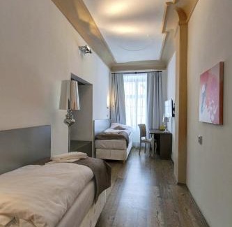 Ceske Budejovice Apartamento | Hotel U Tří hrušek suites & apartments