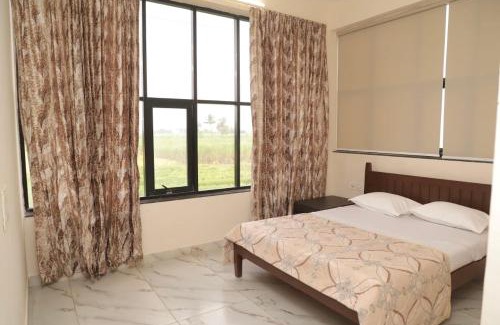 Hatkalangda Cabina | Hotel Ujwal Pure Veg Family Restaurant and lodging