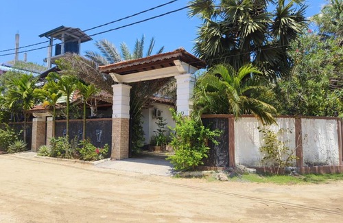 Pasikuda Hotel | Hotel UK Pasikuda