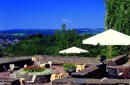 Attendorn Hotel | Hotel und Restaurant Burg Schnellenberg