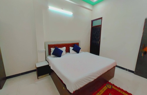 Varanasi Casa | Hotel Valencia Stay