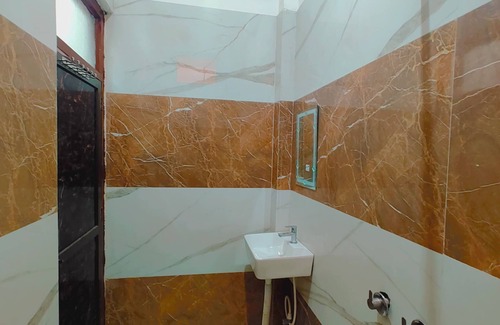 Varanasi Casa | Hotel Valencia Stay