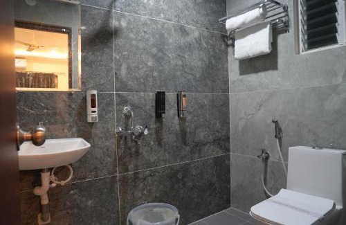 Kondapur Hotel | Hotel Vamshi Elite