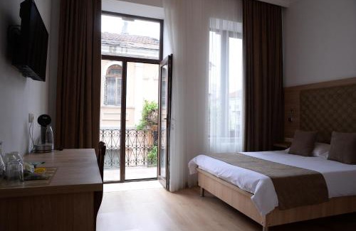 Batumi Hotel | Hotel Varios