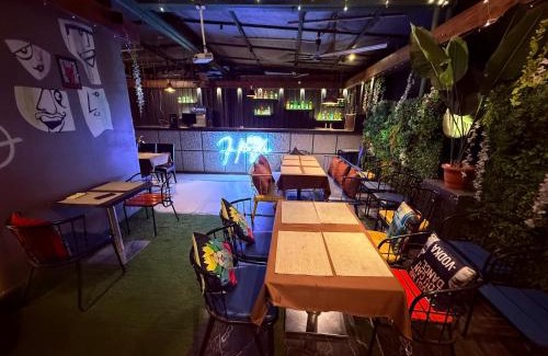 Kopar Khairane Hotel | Hotel Varishtta