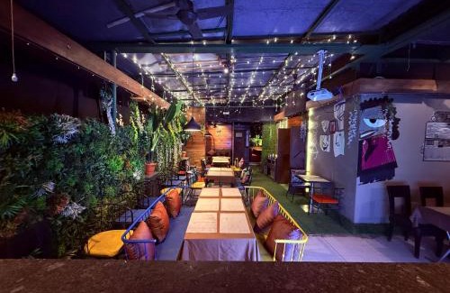 Kopar Khairane Hotel | Hotel Varishtta