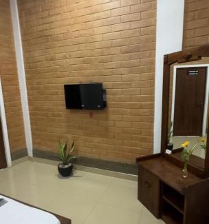Kekirawa Hotel | Hotel Varsha