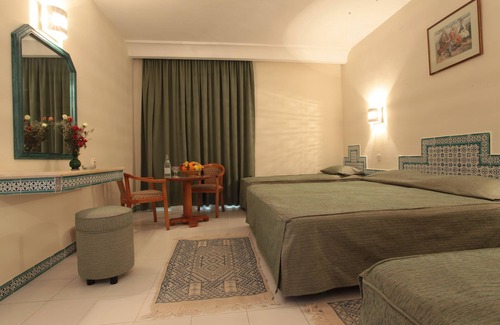 Triffa Hotel | Hotel Venice Beach - Families and Couples Only