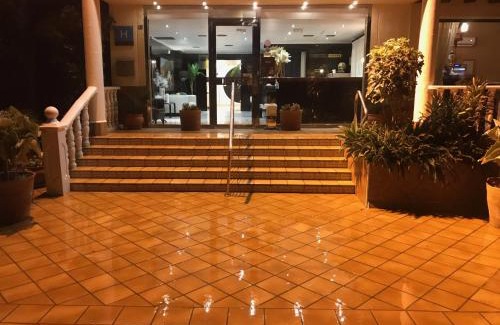 Baños y Mendigo Hotel | Hotel Venta El Puerto