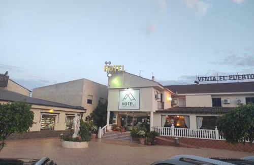 Baños y Mendigo Hotel | Hotel Venta El Puerto