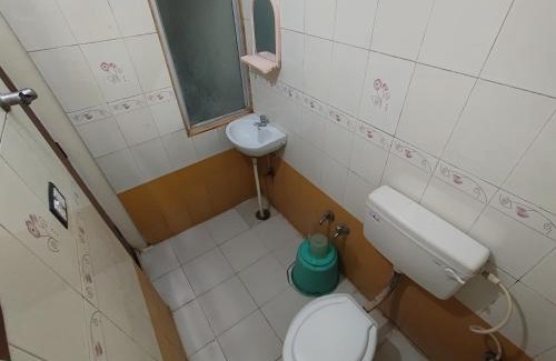 RR Nagar Cabina | hotel Vijaya palace