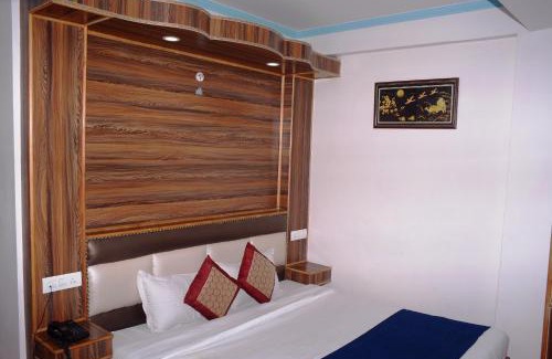 New Manali Hotel | Hotel Vikrant Inn 100 Meters walk to Mall Road
