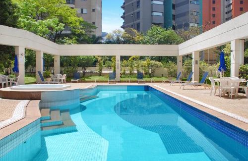 Vila Olimpia Apartamento | Hotel Vila Olimpia Kitchen Pool Gym
