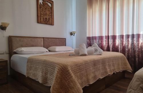 Berat Hotel | HOTEL VILA TWIX