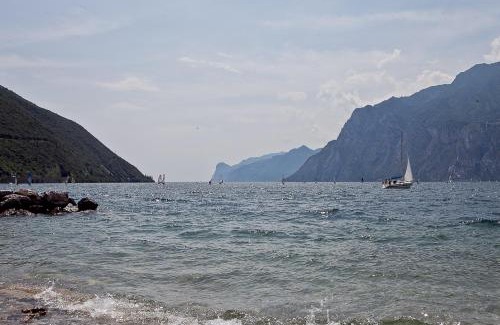 Torbole sul Garda Hotel | Hotel Villa Al Vento