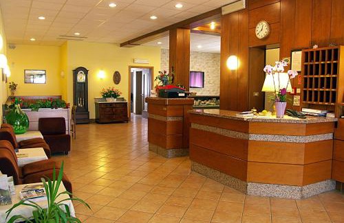 Torbole sul Garda Hotel | Hotel Villa Clara