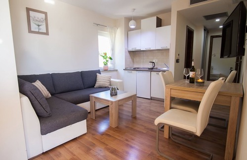Bol Apartamento | Hotel Villa Dzamonja