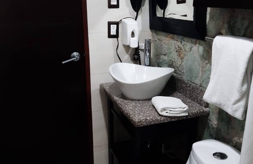 San Salvador Hotel | Hotel Villa Florencia Zona Rosa
