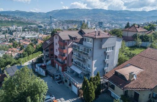 Novo Sarajevo Casa | Hotel Villa Harmony - Free Parking