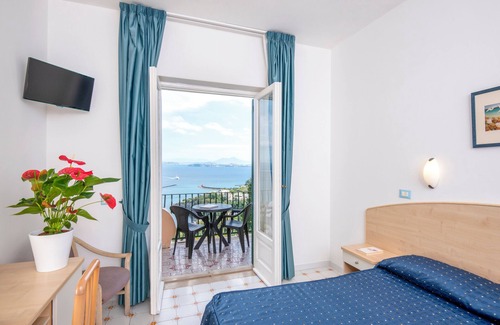 Ischia Porto Hotel | Hotel Villa Ireos
