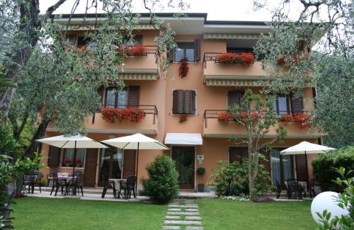 Malcesine Hotel | Hotel Villa Nadia