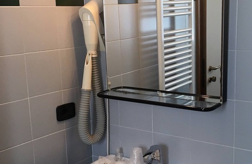 Torbole sul Garda Hotel | Hotel Villa Rosa