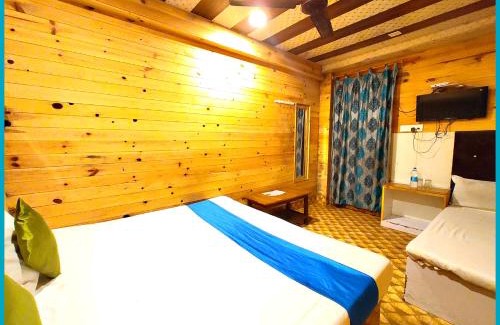 Nainital Hotel | Hotel Vinayak Resort Near Mall Road - Free Wifi-Room Service -Balcony -Prime Location -Luxury And Spacious Room - A Top Rated Hotel In Nainital