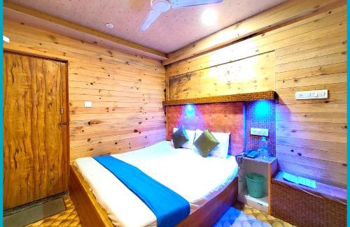 Nainital Hotel | Hotel Vinayak Resort Near Mall Road - Free Wifi-Room Service -Balcony -Prime Location -Luxury And Spacious Room - A Top Rated Hotel In Nainital