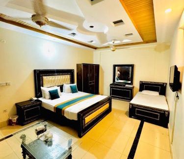 Johar Town Casa | Hotel Visit Inn One