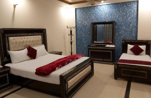 Johar Town Casa | Hotel Visit Inn One