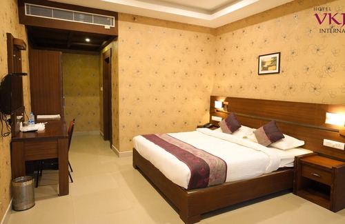 Kuttampuzha Complejo | HOTEL VKJ INTERNATIONAL