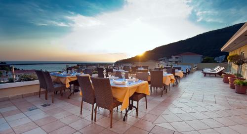 Petrovac Hotel | Hotel WGrand