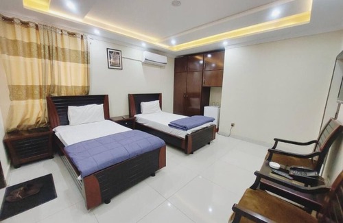 Johar Town Hotel | Hotel White Pearl