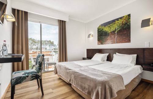 Machico Hotel | Hotel White Waters