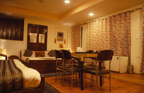 The Mall Road Hotel | Hotel Woodville the mall