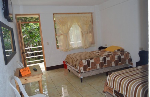 San Pedro La Laguna Hotel | Hotel Xetawaal
