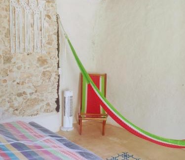 Izamal Hotel | Hotel y Museo Aldea Maya Toktli Orígenes - Casa Maya Del Toloque Coronado - Alberca, Wifi Starlink, Tour Museo