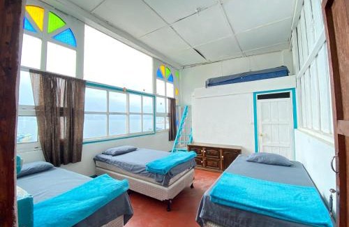 San Pedro La Laguna Hotel | Hotel y Rest. las Cristalinas