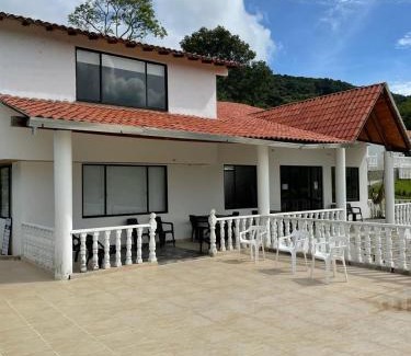 Paramo Casa | Hotel y Restaurante la Florida