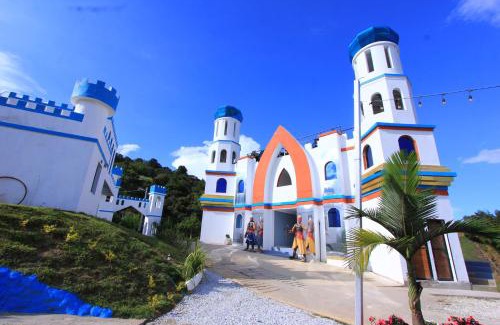 El Penol Hotel | Hotel y Termales Castillo Del Lago Guatape