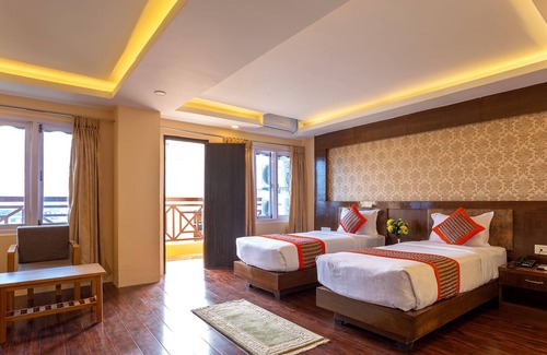 Pokhara Hotel | Hotel Yellow Pagoda Pokhara
