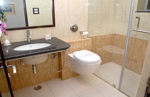 Tonk Road Hotel | Hotel Yulia - Le Amour Inn