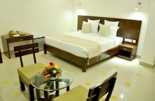 Tonk Road Hotel | Hotel Yulia - Le Amour Inn