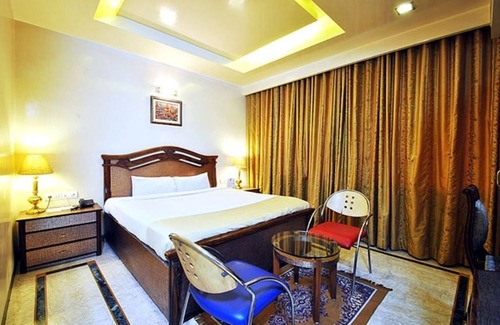 Varanasi Hotel | Hotel Zeeras