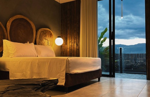 El Poblado Hotel | Hotel Zelva Negra