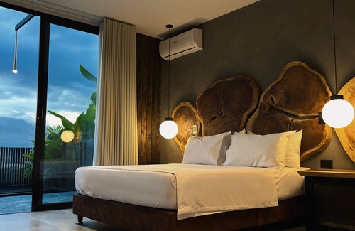 El Poblado Hotel | Hotel Zelva Negra
