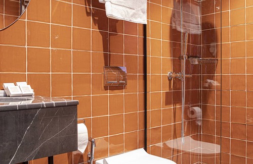 Vera Hotel | Hotel Zemeli